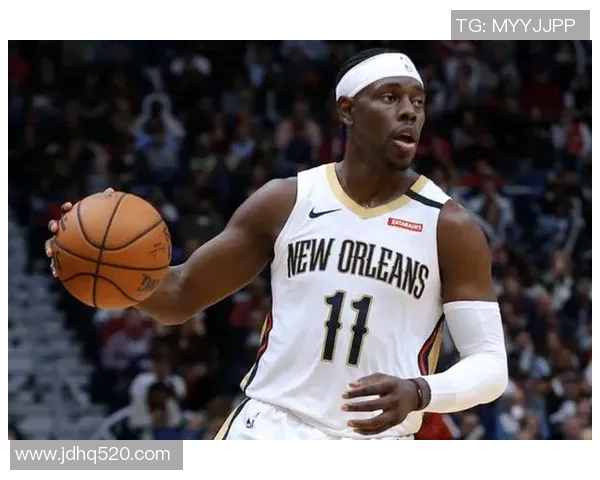 蒙眼挑战足球极限 球星们如何凭感觉踢出精彩进球