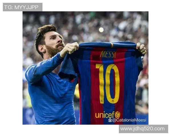 足球场画圆的神奇球星 他用脚步演绎艺术与奇迹